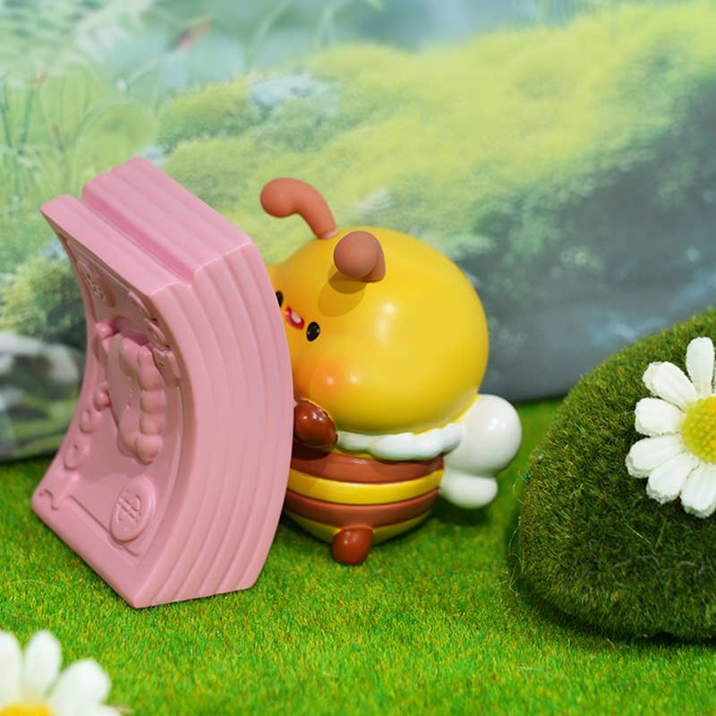 71205 Bee Figurine Blind Box-6 – Hi-Voltage Records