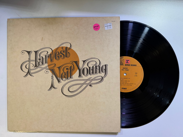 Neil Young - Harvest Japanese Pressing LP USED Vinyl VG+/VG+