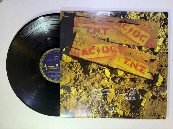 AC/DC – T.N.T. LP USED VG++/VG++