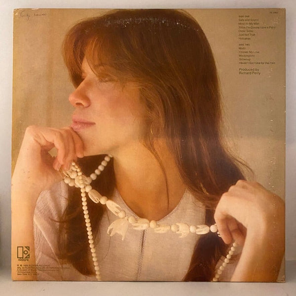 Used Vinyl Carly Simon – Hotcakes LP USED VG+/VG+ J091123-03