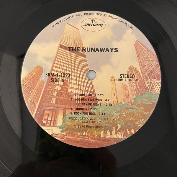 Used Vinyl The Runaways – The Runaways LP USED VG+/VG Original Pressing J121123-06